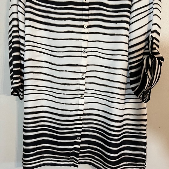 Chicos Top Women M Black Striped Tunic Neutral Minimalist Capsule Old Money 80s - Picture 6 of 16